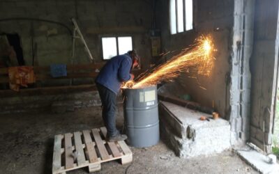 Un enroule Goutte à Goutte construit avec avec l’Essaim Drôme de L’Atelier paysan Drôme !  le jeudi 20 mars aux jardins